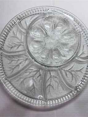 Durkirk Crystal 13” Egg D’oeuvre by Oneida Silversmiths Clear Divided Platter